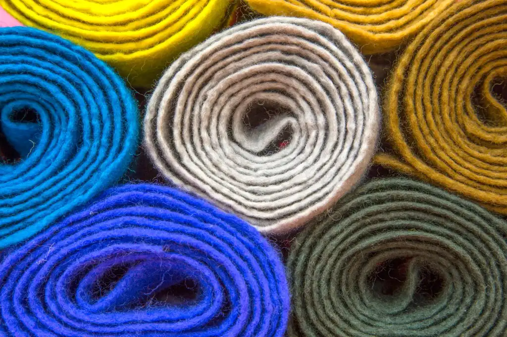 深圳电子厂常用电容电阻选型要点与正品供应渠道分析